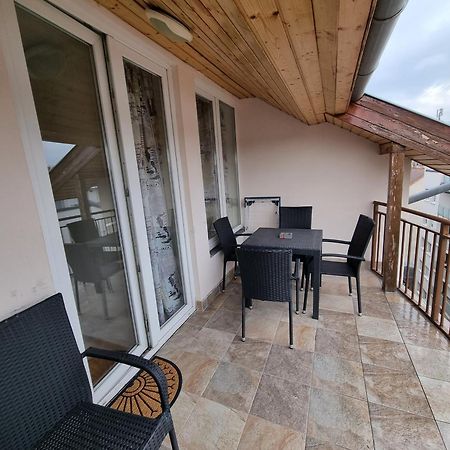 Merry&Car - Huge Balcony + Living Room + 2Br Budapest Ngoại thất bức ảnh