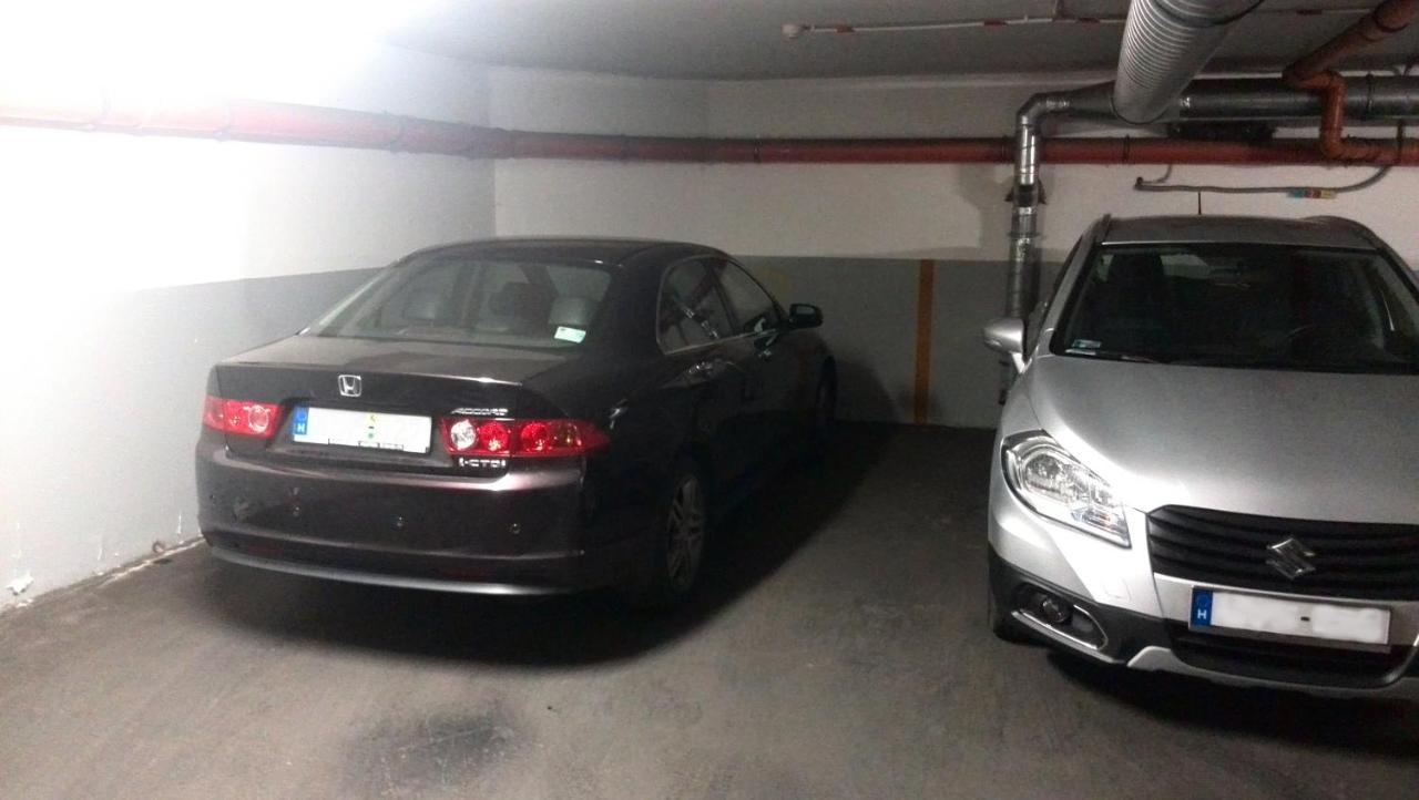 Merry&Car - Huge Balcony + Living Room + 2Br Budapest Ngoại thất bức ảnh