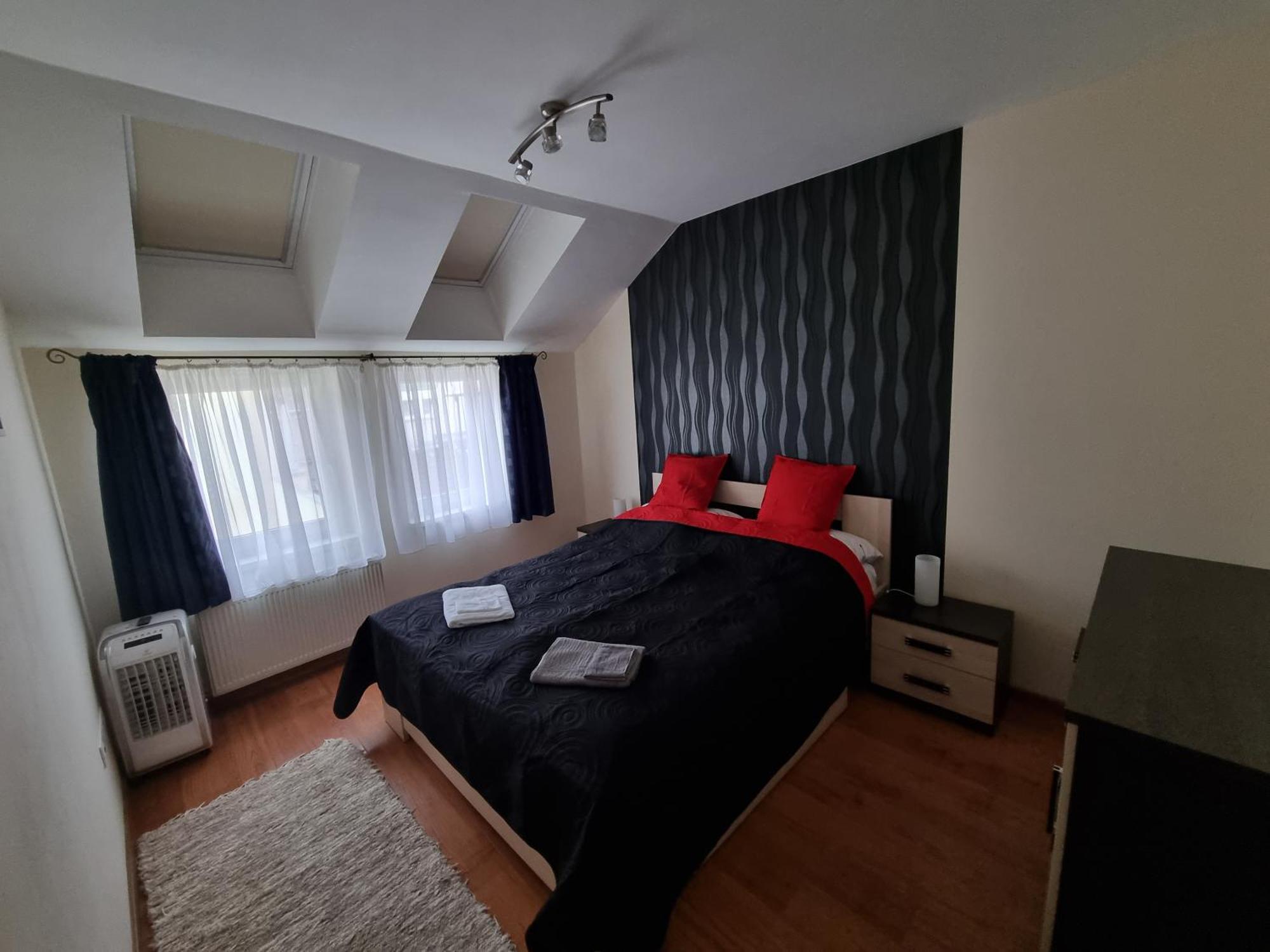 Merry&Car - Huge Balcony + Living Room + 2Br Budapest Ngoại thất bức ảnh